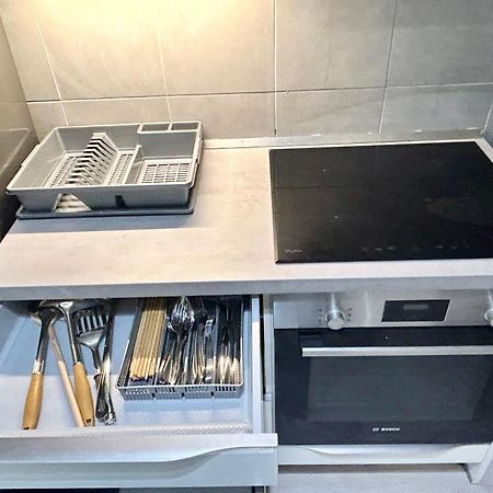 Modern Spacious Apartment In Center 布拉格 外观 照片