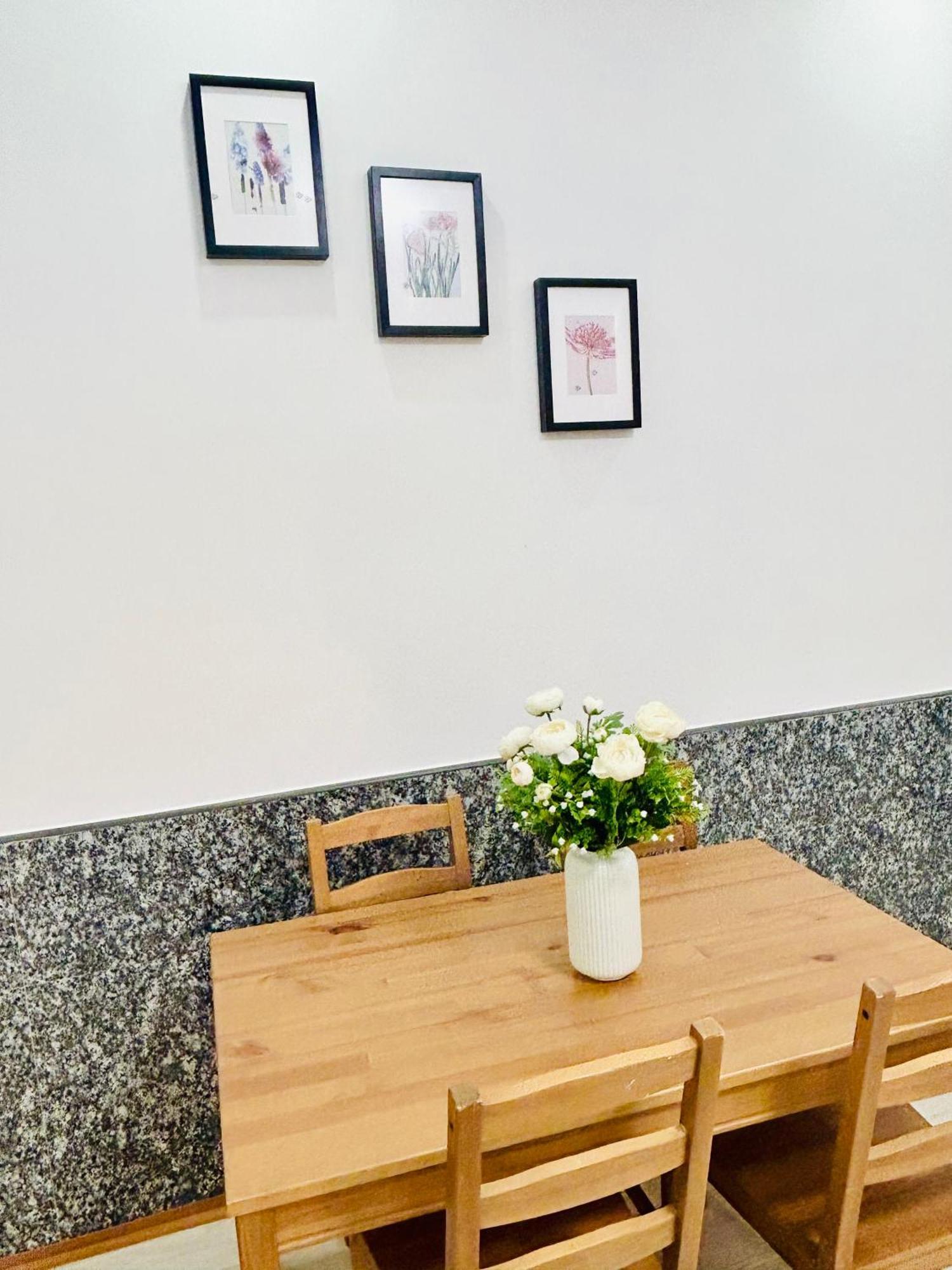 Modern Spacious Apartment In Center 布拉格 外观 照片