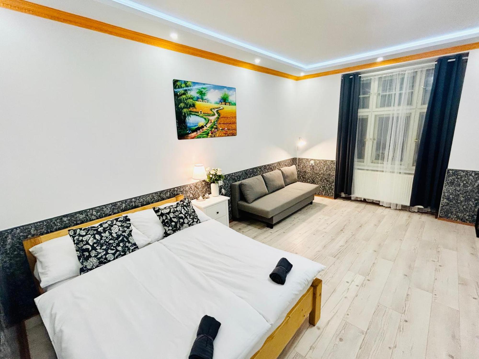 Modern Spacious Apartment In Center 布拉格 外观 照片